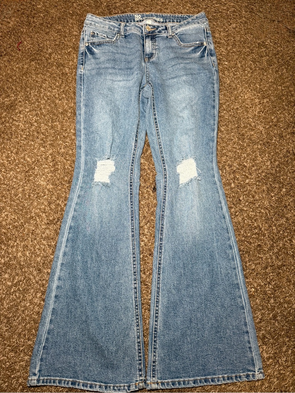 No Boundaries Distressed Flare Jeans Light Wash Size 4